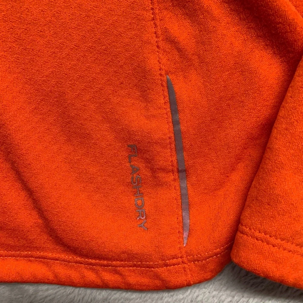 The North Face Women's S Fire Red Brave the Cold Wind 1/2‎ Zip Flashdry Pullover